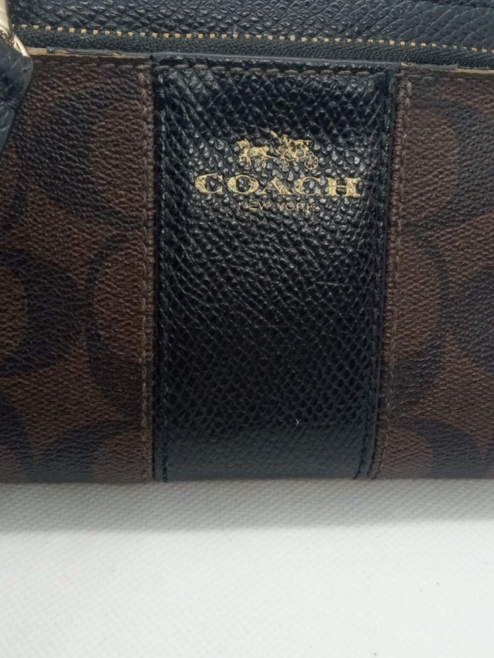 COACH SIGNATURE WRISTLET - Picture 3 of 12